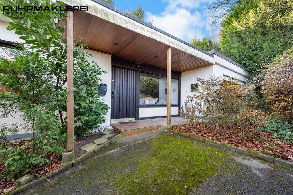 Immobilie in Wetter (Ruhr) - Wengern! Zweifamilienhaus mit viel Platz, großer Garage und Gewerbefläche in TOP Lage! - Bild 2