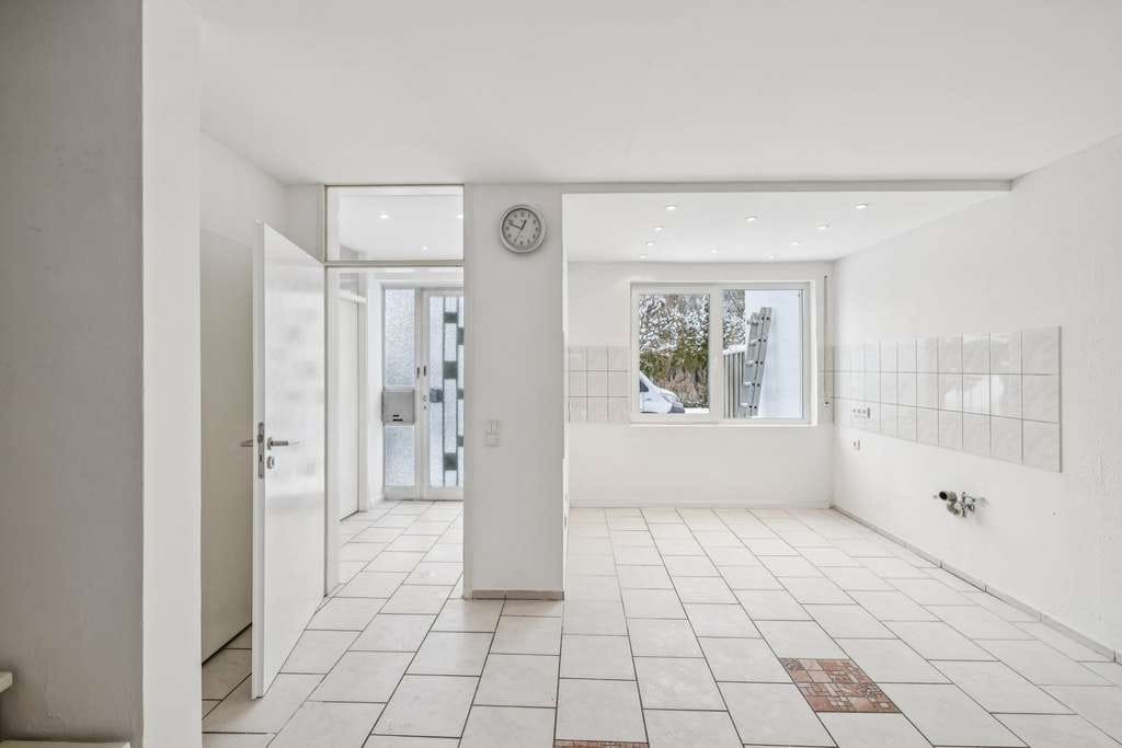 Immobilie in Wörth - Teilrenoviertes Mittelhaus - 200 m zum Bahnhof, 5 Minuten nach Erding und 20 Minuten nach München - Bild 4