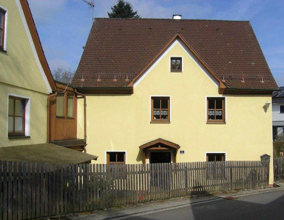 Immobilie in Engelthal - 1-Familien-Haus idyllisch gelegen mit Nebengebäude und Garage - Bild 0