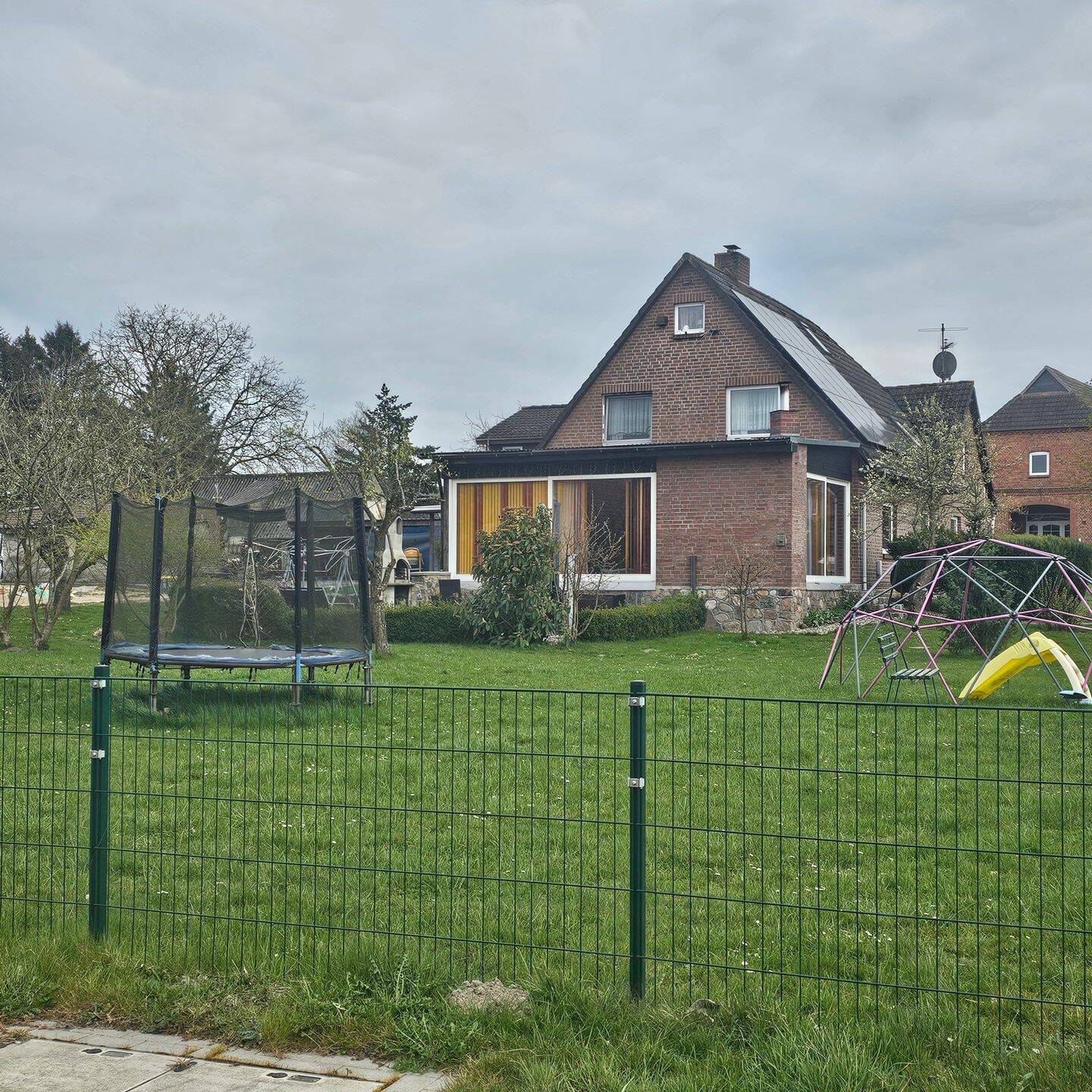 Immobilie in Zarrentin am Schaalsee - Ansprechendes 3-Fam.Haus in der Schaalseeregion - Bild 1