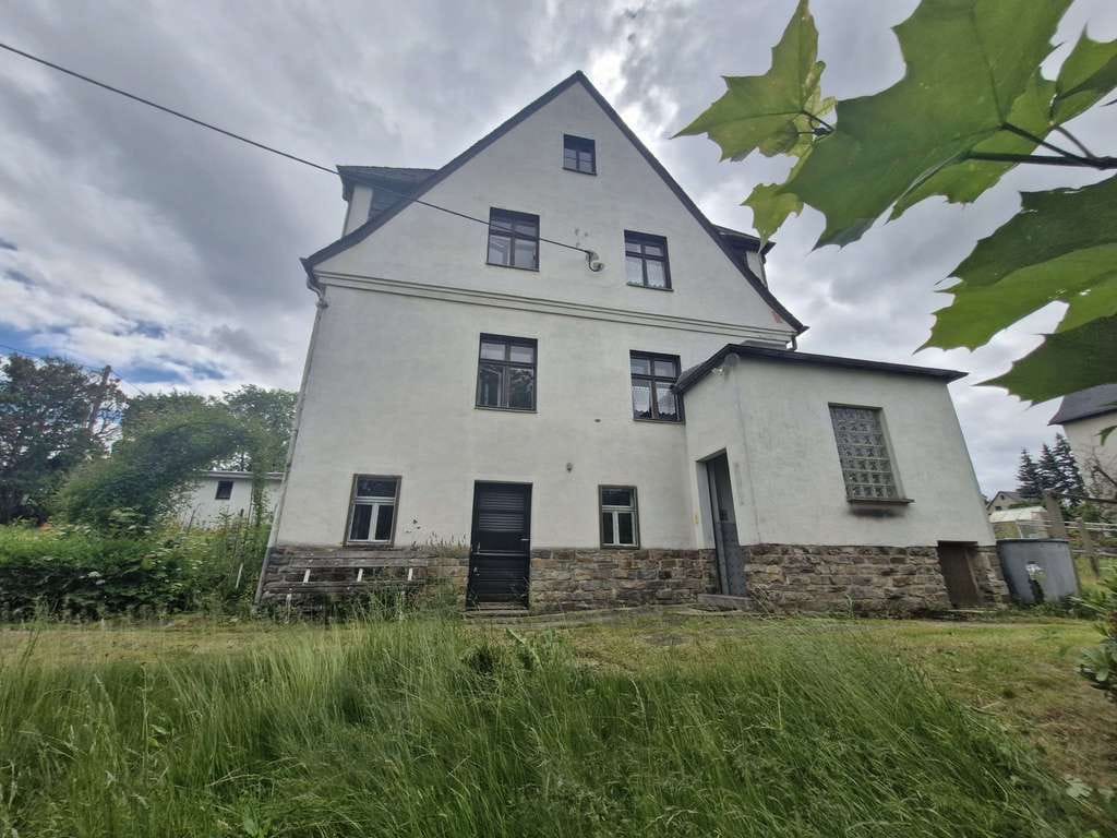 Immobilie in Thum - Schönes Haus mit Garten, Garagen und vielen Möglichkeiten in Thum! - Bild 2