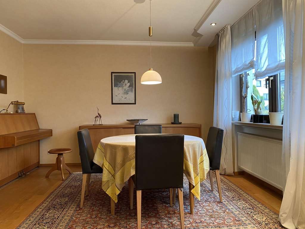 Immobilie in Rheinböllen - zentral und dennoch ruhig gelegen: Ihr neues Zuhause mit frischem Dach in Rheinböllen - Bild 2