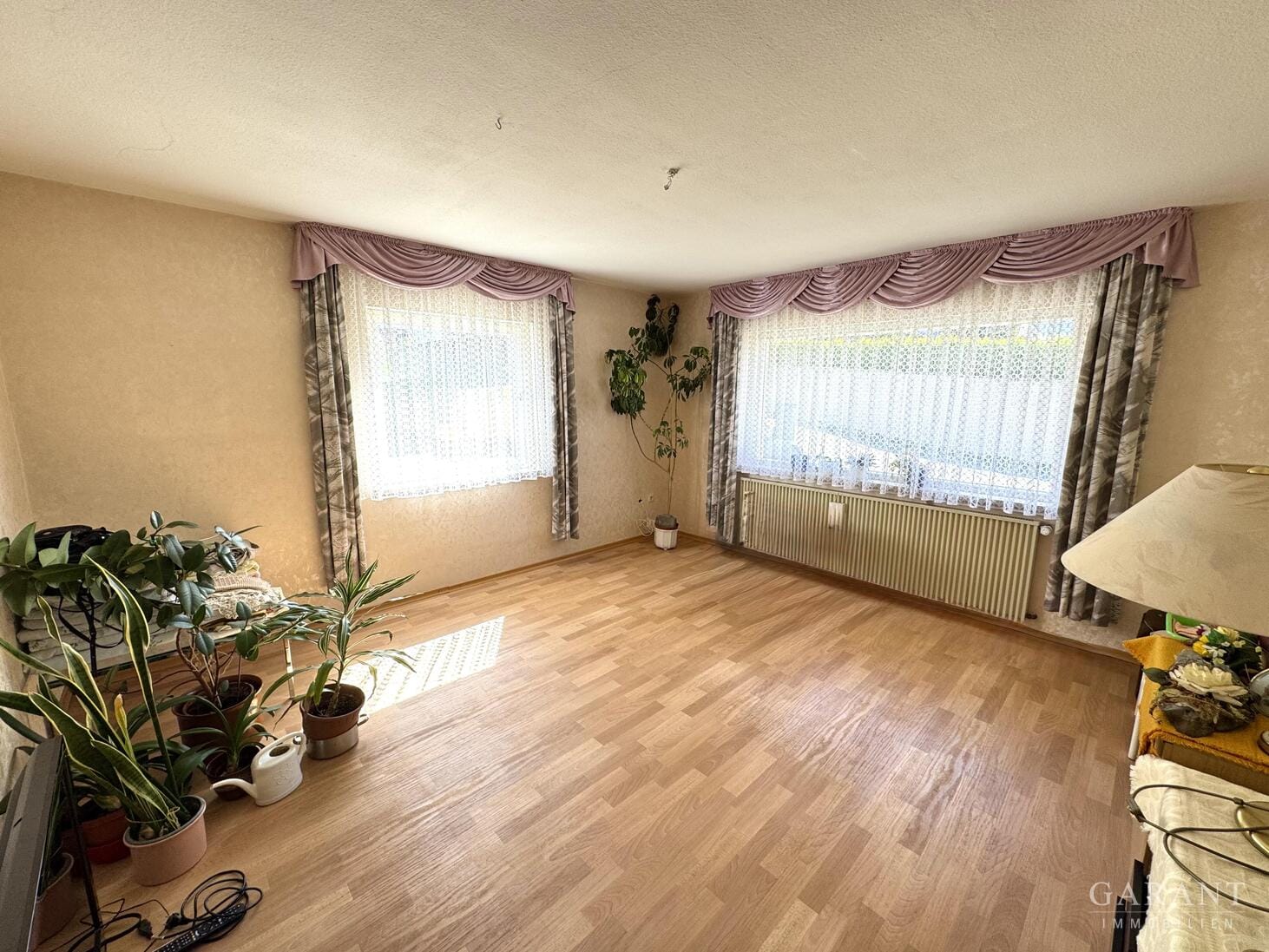 Immobilie in Dachsbach - Ein Kaufpreis - zwei Wohnhäuser - mit Scheune und Gartenidylle !!! - Bild 4