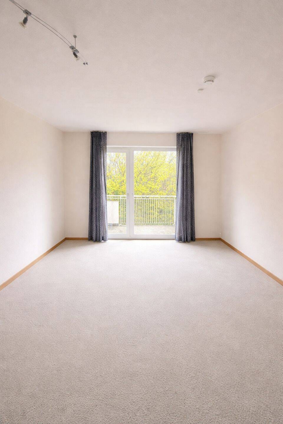 Immobilie in Reinbek - Sanierungsbedürftige 3-Zimmer mit Balkon - Bild 4