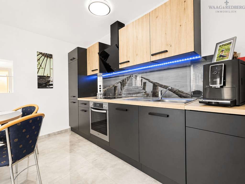 Immobilie in Plech - Mehrgenerationenhaus oder Kapitalanlage – 3 Wohneinheiten, komplett saniert & sofort bezugsfertig - Bild 3