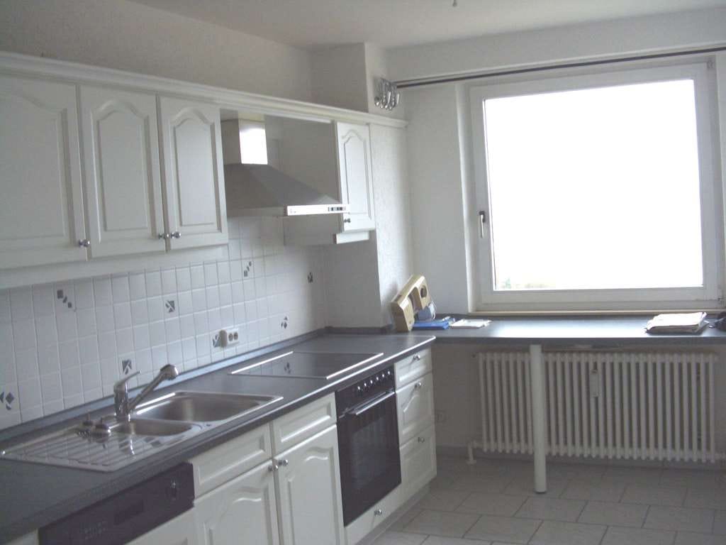 Immobilie in Hochheim - Vermietete 3-ZKB-Wohnung mit Weitblick in Feldrandlage – Kapitalanlage mit Aussicht - Bild 2