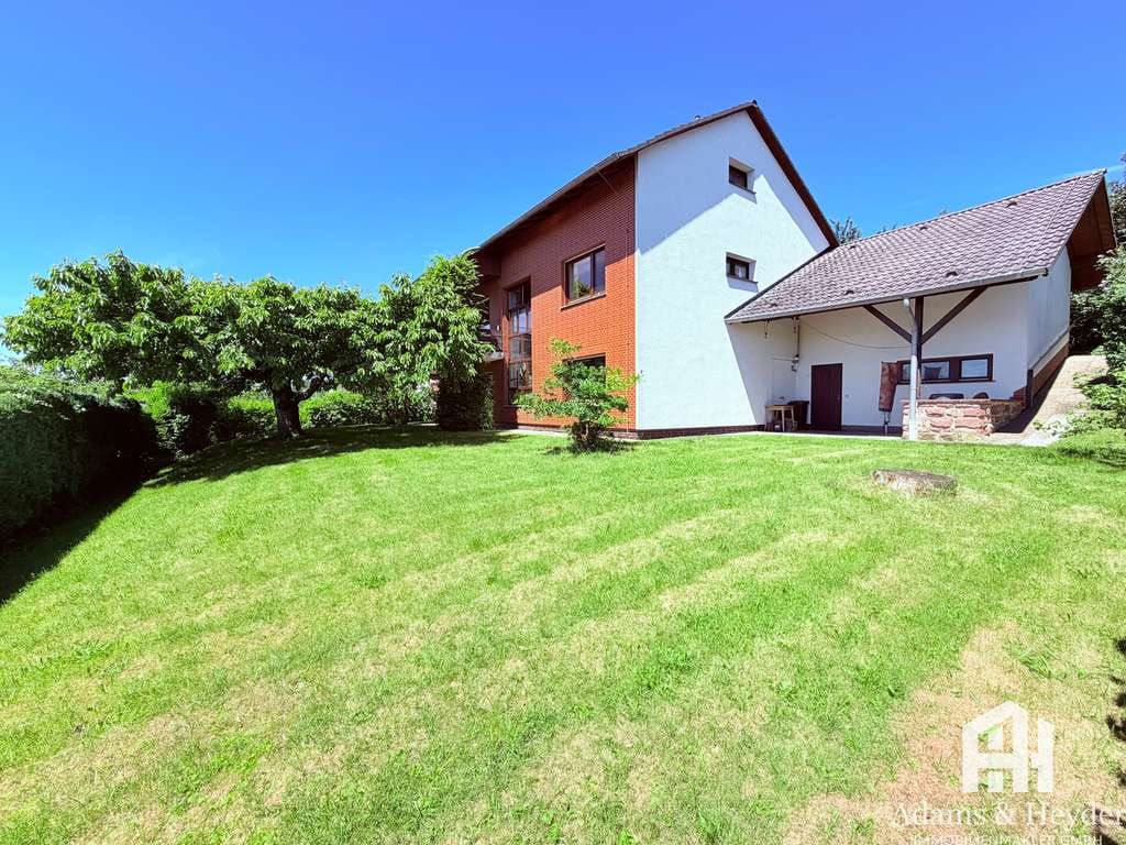 Immobilie in Niedenstein - großzügiges, sonniges & gepflegtes Einfamilienhaus mit perfekter Fernsicht - Bild 2