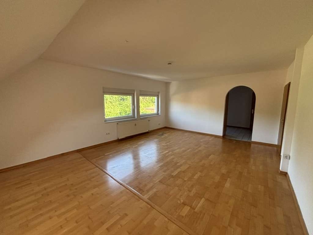 Immobilie in Hünstetten - Provisionsfrei-Moderne 3-Zimmer-Maisonettewohnung mit Terrasse und Einzelgarage! - Bild 2
