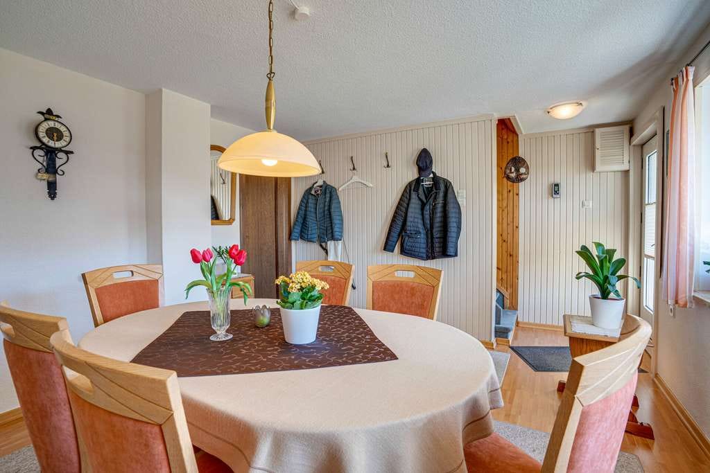 Immobilie in Schleswig - Gepflegtes REH auf außergewöhnlich großem Grundstück mit Terrasse, Garage & vielen Möglichkeiten! - Bild 3
