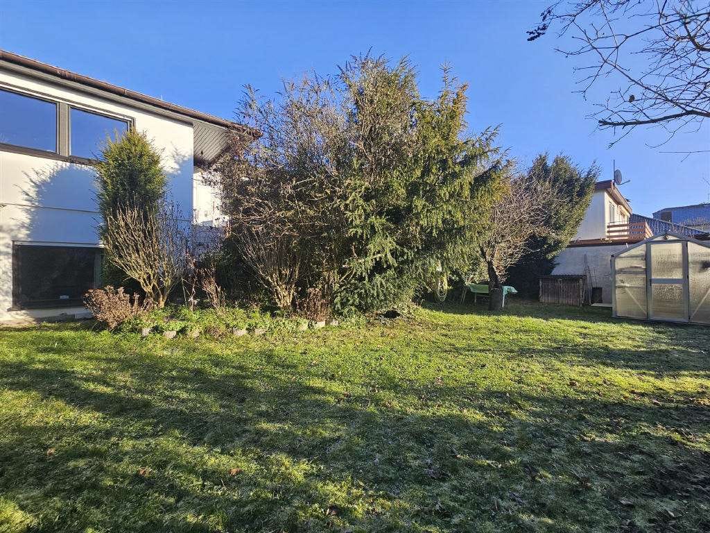 Immobilie in Sprendlingen - Freistehendes Einfamilienhaus mit Terrasse und Garten in guter Lage von Sprendlingen  - Bild 1