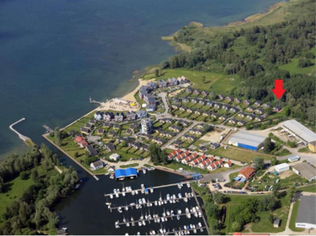 Immobilie in Rechlin - Ferienhaus in wunderschöner Lage am Wasser - Bild 1
