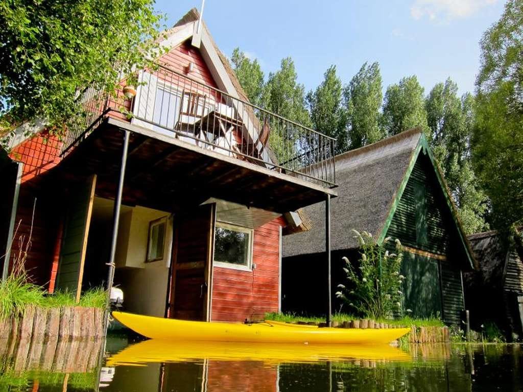 Immobilie in Goldberg - Reetgedecktes Bootshaus an der Mildenitz in Goldberg - Bild 0