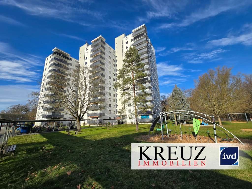 Immobilie in Nauheim - Helle 4 Zimmerwohnung mit Blick über Nauheim - Bild 0