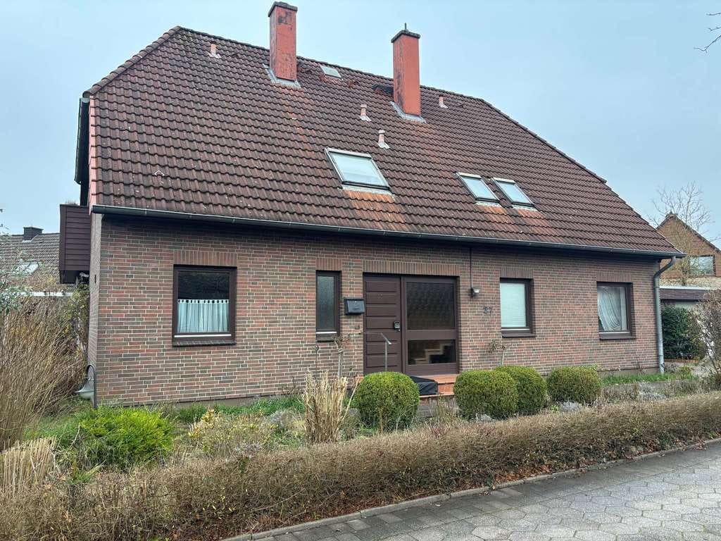 Immobilie in Melsdorf - Gepflegtes Zweifamilienhaus in ruhiger Lage von 24109 Melsdorf. - Bild 0