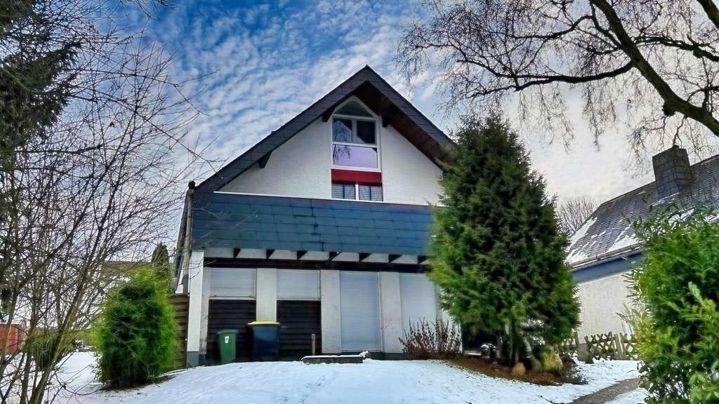 Immobilie in Budenbach - Twin Home 1
Split-Level-Einfamilienhaus in Budenbach - Bild 0