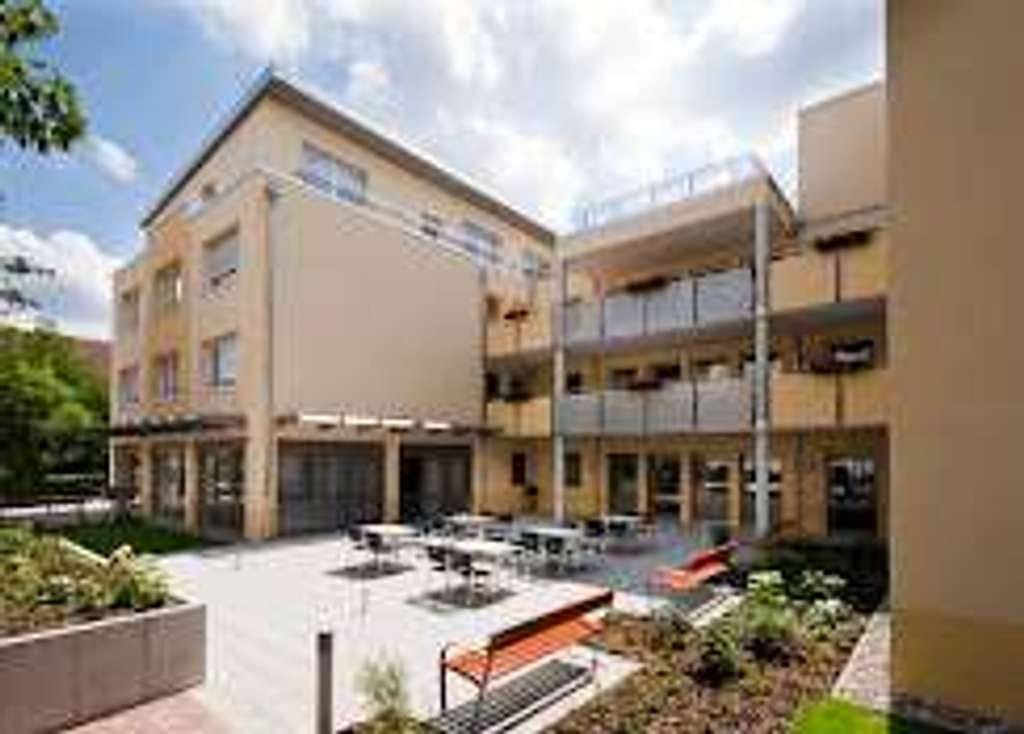 Immobilie in Edingen-Neckarhausen - Schönes Appartement in grüner Seniorenanlage -attraktive Rendite - namhafter Betreiber - - Bild 0