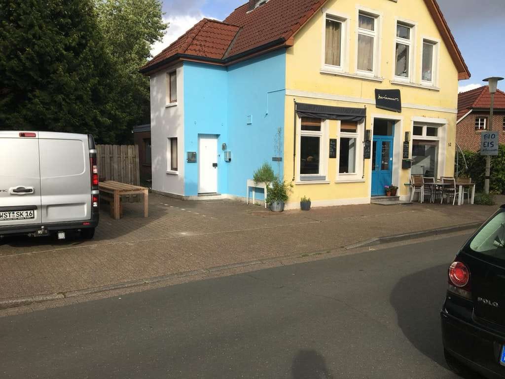 Immobilie in Oldenburg - Großzügiges Haus mit 11 Zimmern in Oldenburg - Bild 1