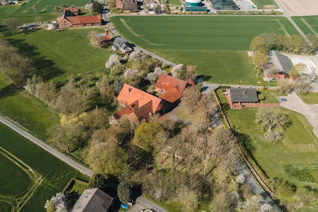 Immobilie in Minden - Pferdelieber aufgepasst - Hofstelle mit 2,4 ha Grundstück und Weideflächen in Minden-Aminghausen - Bild 2