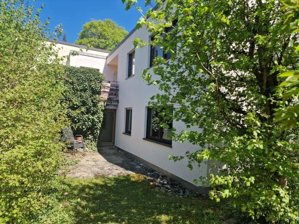 Immobilie in Heidenheim an der Brenz - Attraktive Doppelhaushälfte im Bungalowstil auf dem Mittelrain - Bild 2