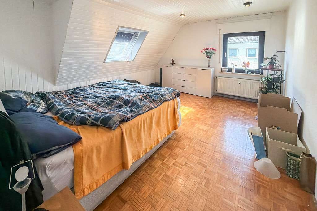 Immobilie in Röttenbach - Seltene Gelegenheit nahe Brombachsee! Freistehendes Dreifamilienhaus, barrierefreies EG - bezugsfrei - Bild 3