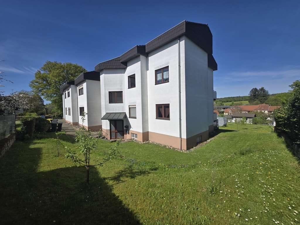 Immobilie in Schwarzach - Kleine Wohlfühloase: Gemütliche 2-Zimmer-Wohnung, mit Balkon und KFZ-Abstellplatz - Bild 0