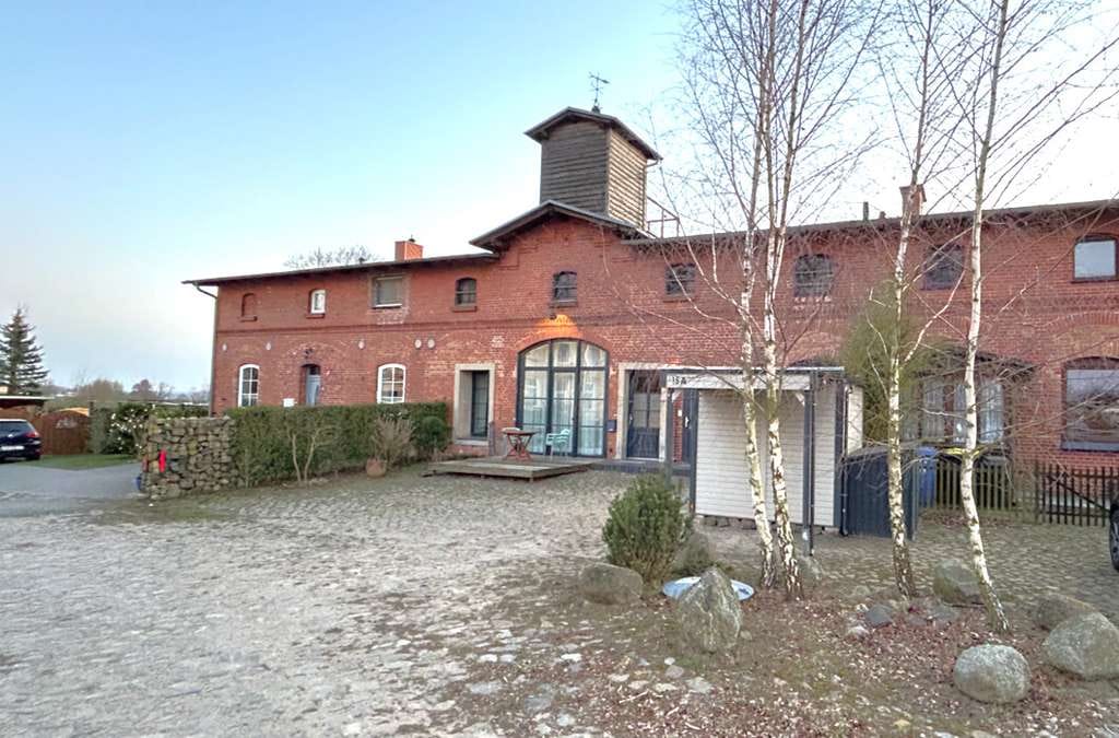 Immobilie in Neuburg - Leben auf dem Land - Eigentumswohnung mit Grundstück in Hagebök zu verkaufen! - Bild 0