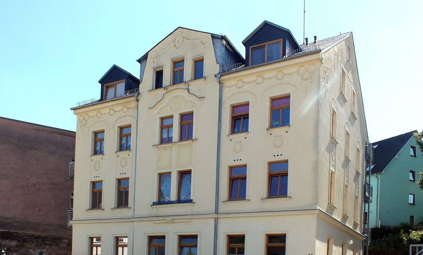 Immobilie in Hartmannsdorf bei Kirchberg - Ab 01.12.2025 frei! Schöne 2-Raum-Wohnung mit Balkon! Denkmalschutz! - Bild 0