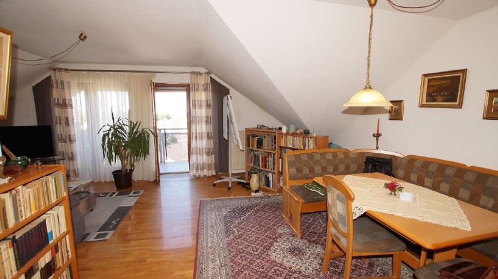 Immobilie in Bogen - Vermietete 4 Zimmer-ETW mit Garage und Balkon - Bild 1