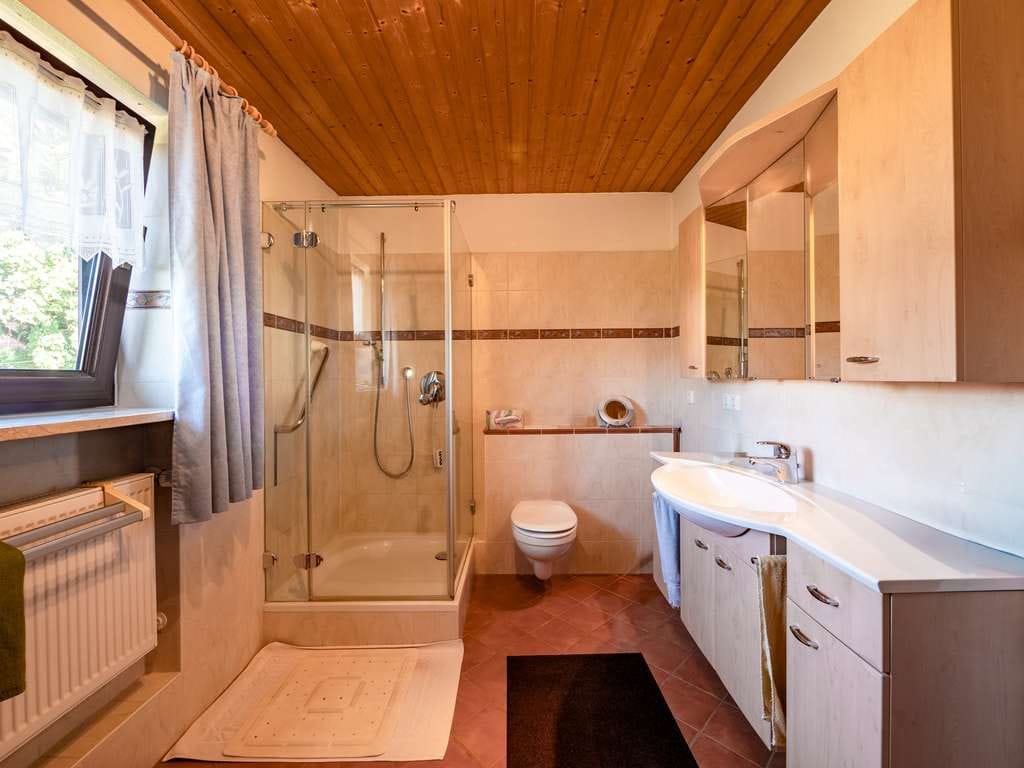 Immobilie in Weßling - EIN HAUS, DAS PERSPEKTIVEN ÖFFNET:
DOPPELHAUSHÄLFTE MIT ANBAUMÖGLICHKEIT - Bild 3