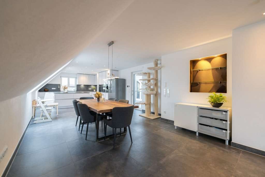 Immobilie in Hallstadt - Hochwertiges Wohnen über den Dächern von Hallstadt – 178 m² Wohnkomfort auf einer Ebene - Bild 3