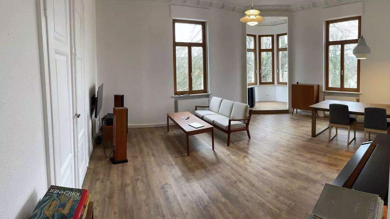 Immobilie in Pößneck - *** stilvoll WOHNEN - VILLA Freysoldt // Bestlage, Balkon, Garten, Stellplätze, Einbauküche, Abstellräume, Teehaus nV *** - Bild 2