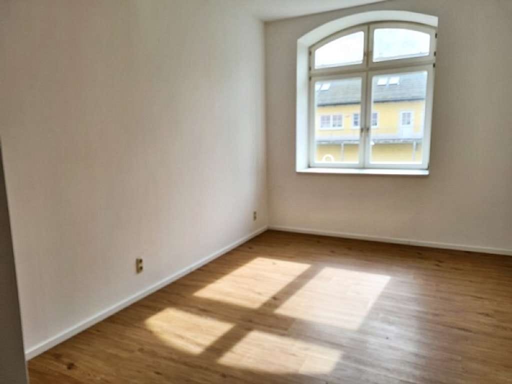 Immobilie in Neumark - altengerechte 2-Raum-Wohnung mit Lift und Fußbodenheizung  - Bild 1