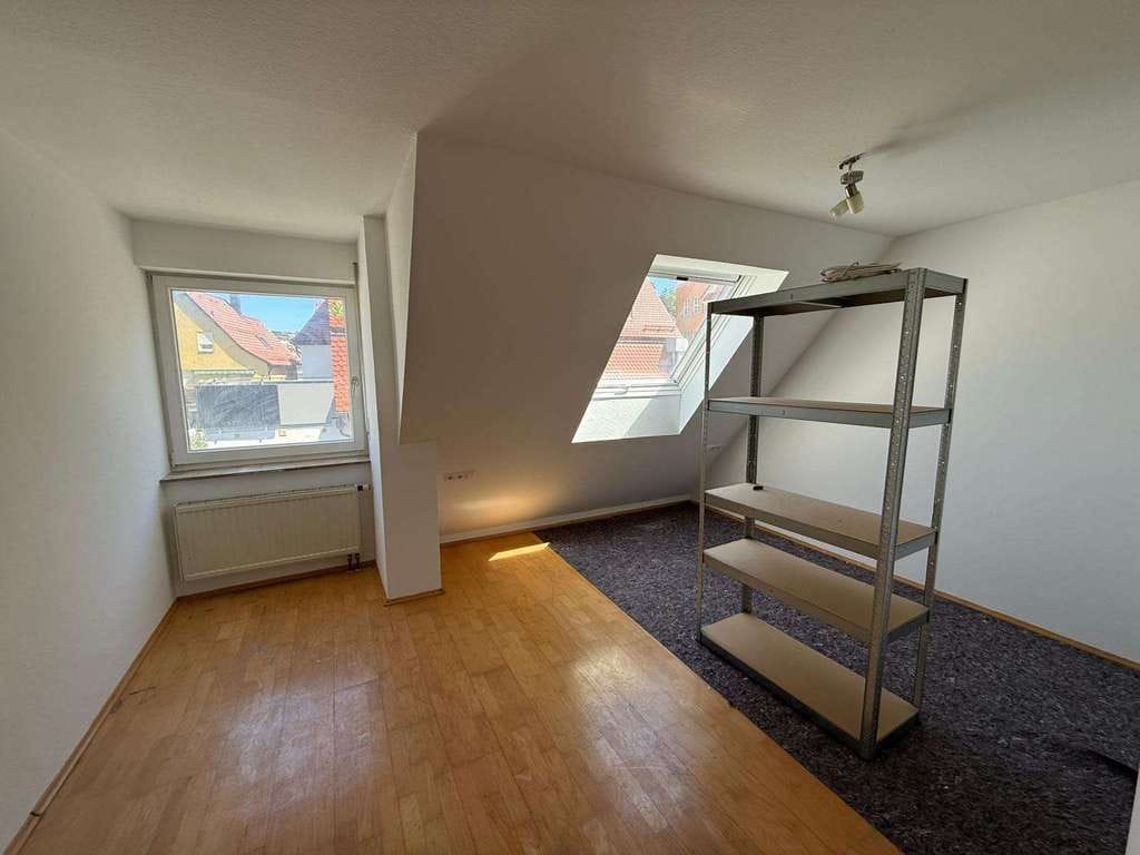 Immobilie in Geislingen an der Steige - +++Leerstehende 3-Zimmer Maisonette-Wohnung mit Balkon & Blick ins Grüne - 6,4 % Rendite möglich +++ - Bild 2
