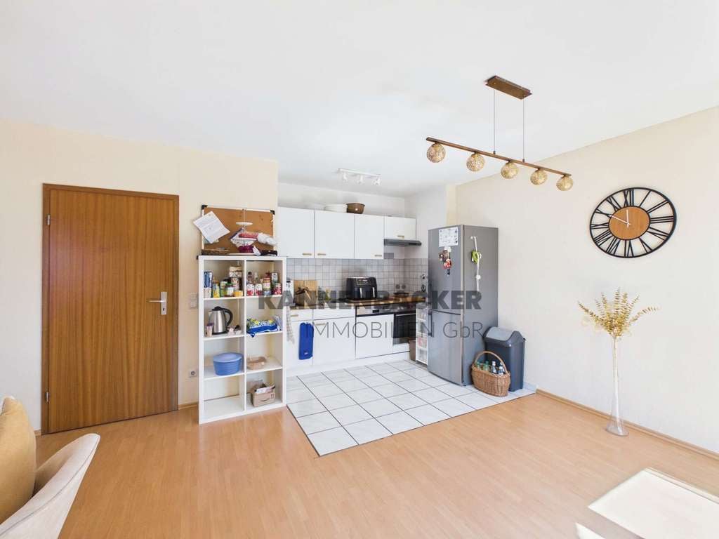 Immobilie in Höhr-Grenzhausen - Helle 2-ZKB-Wohnung mit Balkon und Stellplatz in ruhiger Lage - Bild 2