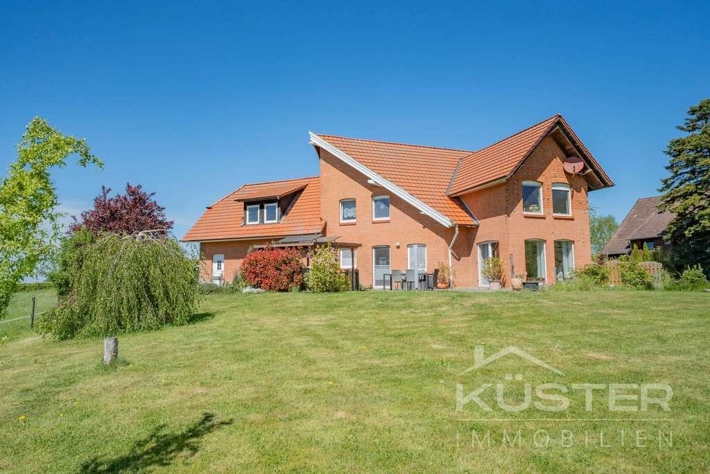 Immobilie in Lüdersfeld - KÜSTER IMMOBILIEN präsentiert: Traumhaus mit ca. 4200 m² Grundstück - wohnen mit Pferd möglich ! - Bild 3