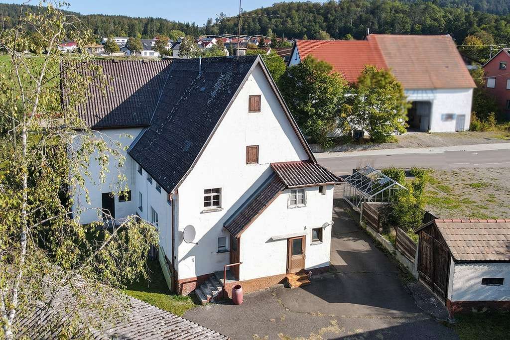 Immobilie in Sigmaringen - Bauernhaus • perfekt zum Sanieren, ca. 1.120 m² Grundstück im idyllischen Schmeiental - Bild 0