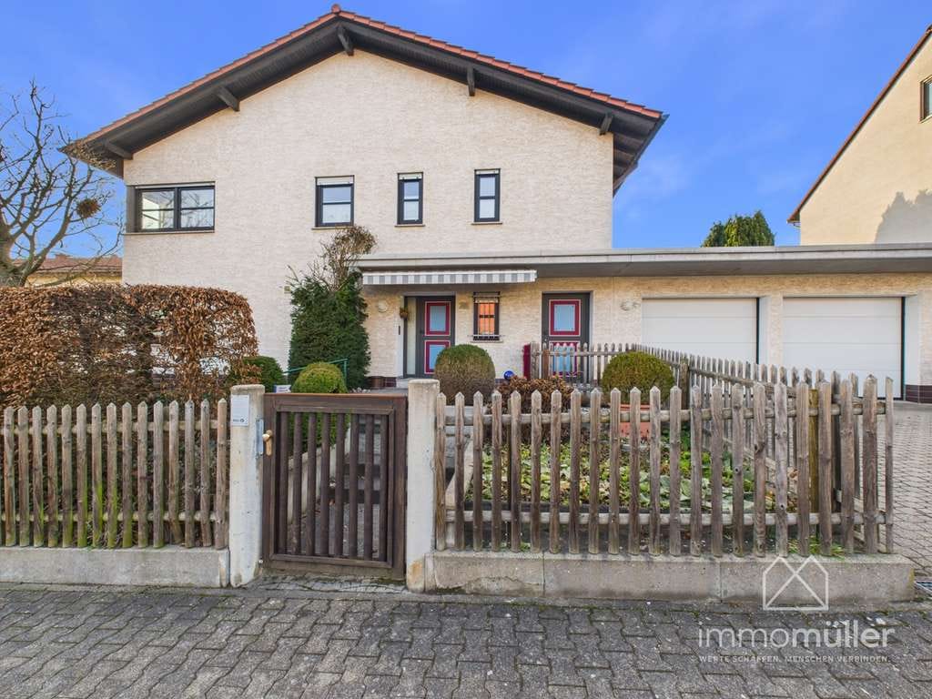 Immobilie in Grünstadt - Wo Ruhe wohnt und Alltag leiser wird - EFH mit ELW im Wendehammer - tolle Lage an den Weinbergen! - Bild 2