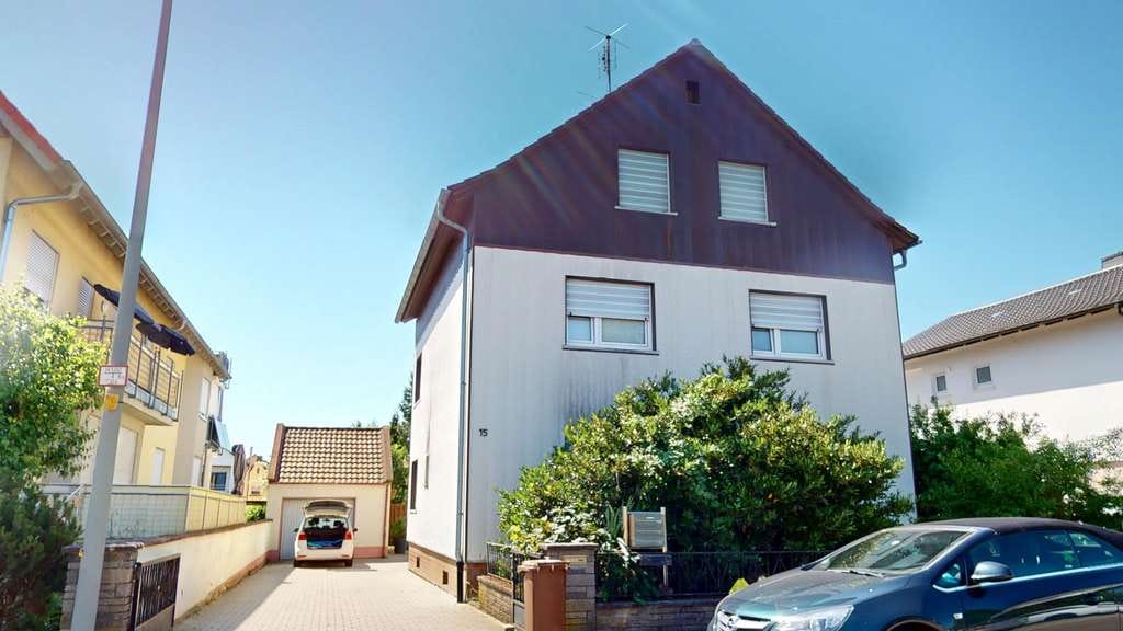 Immobilie in Lingenfeld - Wohnen & Vermieten unter einem Dach - Großzügiges 2-Familien-Haus in Lingenfeld - Bild 0