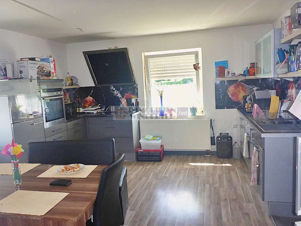 Immobilie in Alteglofsheim - Reizvoll gelegenes Einfamilienhaus mit Garten südöstlich von Regensburg - Bild 1