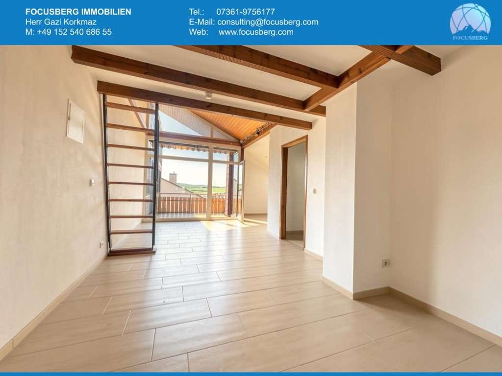 Immobilie in Eberdingen - WEITBLICK INS TAL VON EBERDINGEN - STILVOLLE DACHGESCHOSSWOHNUNG MIT EMPOREN UND ZWEI BALKONEN - Bild 2