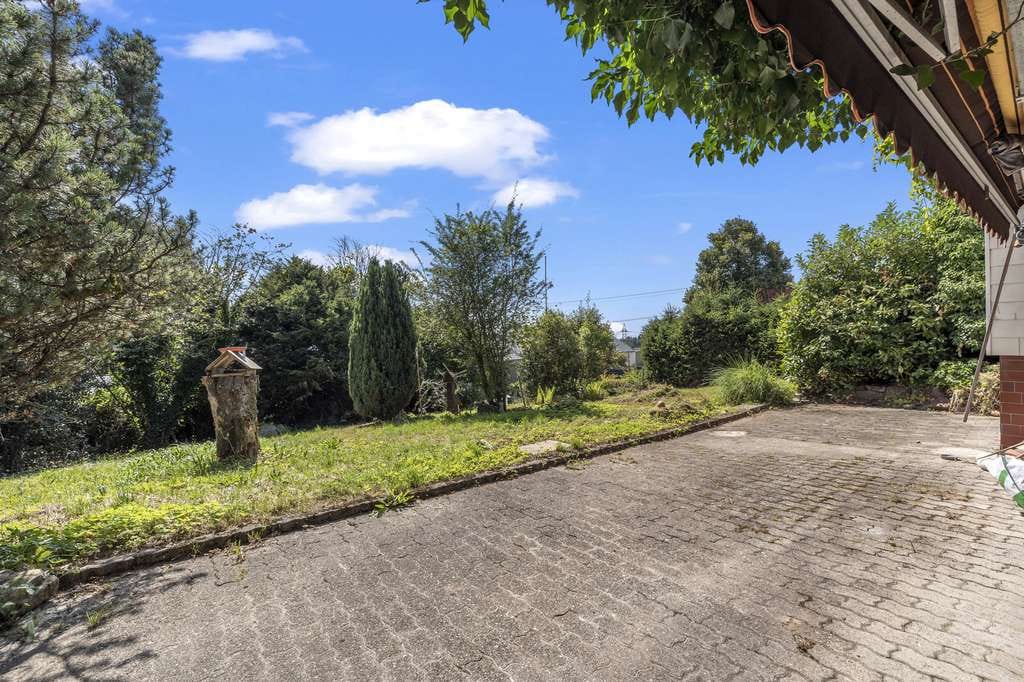 Immobilie in Rickenbach - Aussicht in traumhafter Lage- Einfamilienhaus mit Modernisierungsbedarf auf großem Grundstück - Bild 4