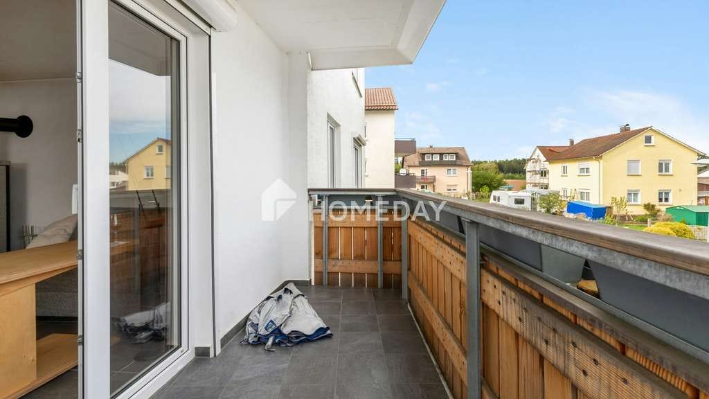 Immobilie in Gschwend - Moderne 3-Zimmer-Wohnung mit Kaminofen, Balkon und hochwertiger Ausstattung - Bild 3