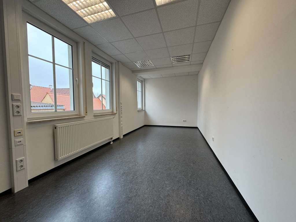 Immobilie in Scheinfeld - Wohn- und Geschäftshaus in zentraler Lage von Scheinfeld mit Entwicklungspotenzial - Bild 3