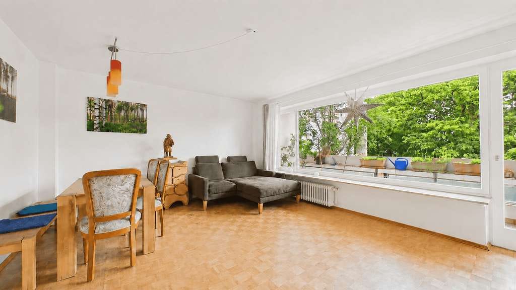Immobilie in Krailling - HEGERICH: Helle 3-Zimmer-Wohnung im 2. Obergeschoss mit zwei Balkonen - Krailling am Rand zu Planegg - Bild 1