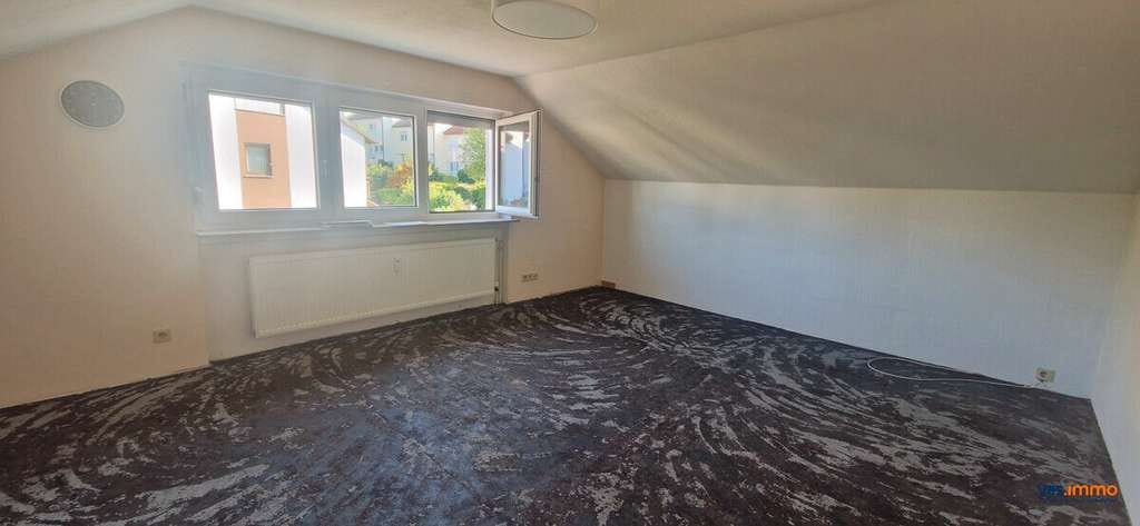 Immobilie in Winnenden - Dachgeschoss und dennoch mit großen Garten zur Alleinnutzung - Bild 3