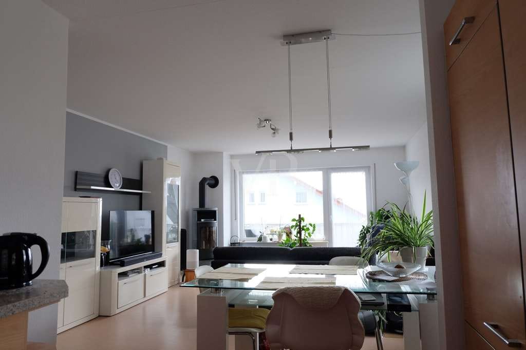 Immobilie in Niedernhausen - Wohnglück mit Kamin und Balkon – Raum für Ihre Lieblingsmomente - Bild 3