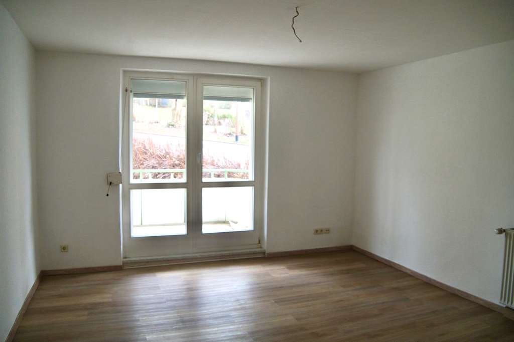 Immobilie in Hohenstein-Ernstthal - Charmante 3-Raum-Wohnung - ideal für Eigennutzer oder Kapitalanleger - Bild 1