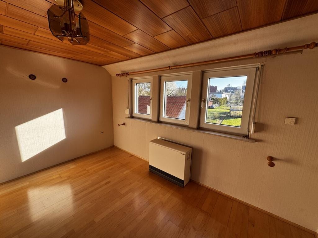 Immobilie in Immenhausen - Viel Platz für Ihre Familie! Einfamilienhaus mit großem Grundstück in Immenhausen - Bild 2