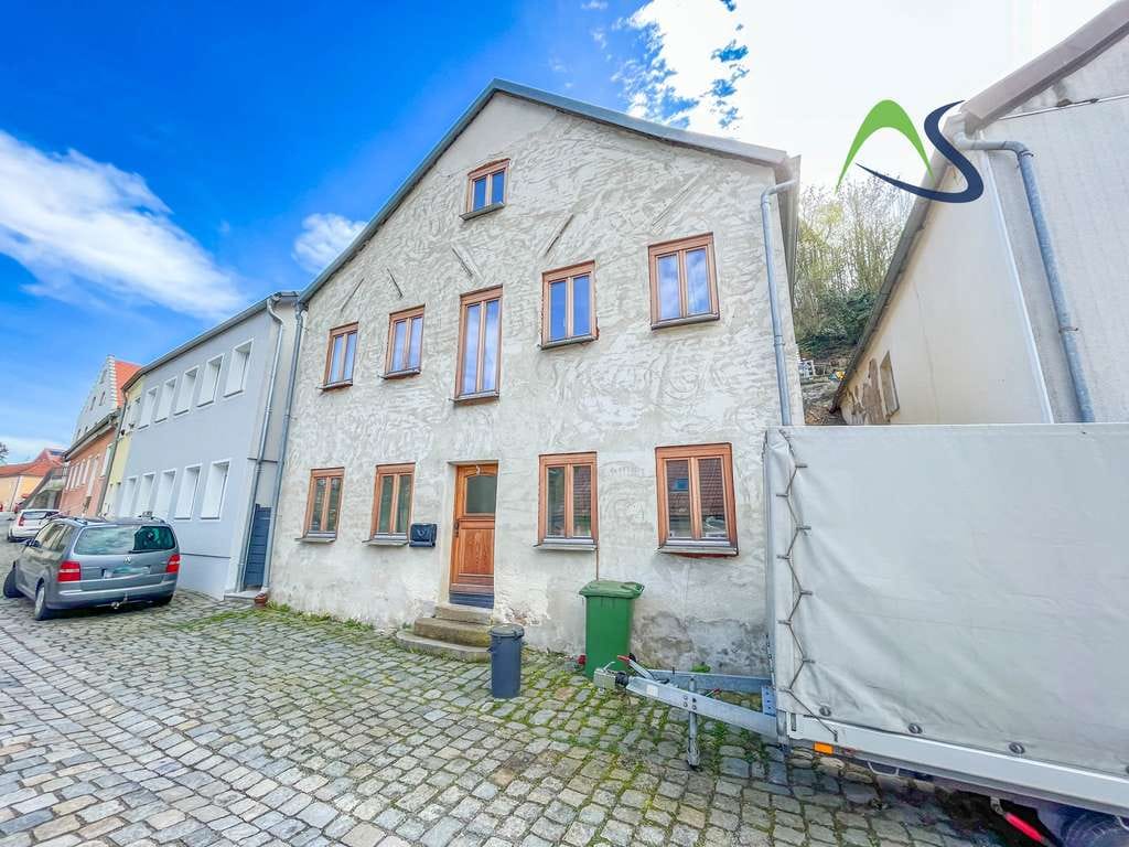 Immobilie in Wörth an der Donau - Verkauf eines außergewöhnlichen Einfamilienhauses in Wörth an der Donau - Bild 1