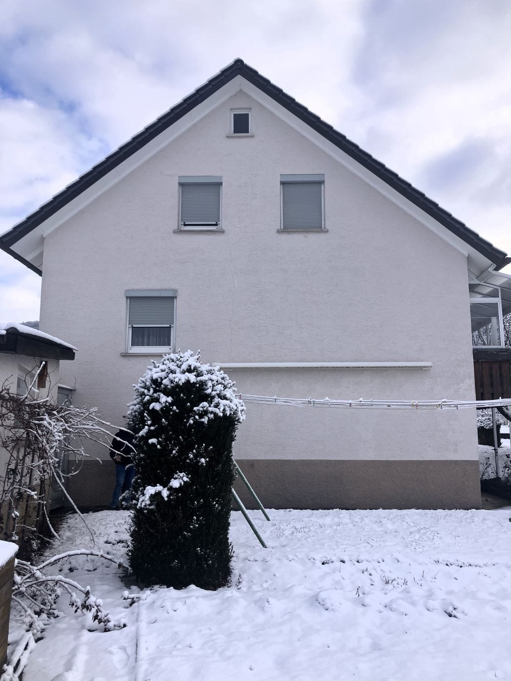 Immobilie in Denkingen - Viel Platz in ruhiger Lage - EFH mit 8 Zimmer, Garten und Garagen - Bild 3